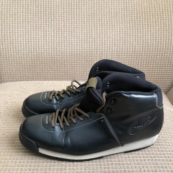 Nike Men\'s Black Leather Ankle Boots.